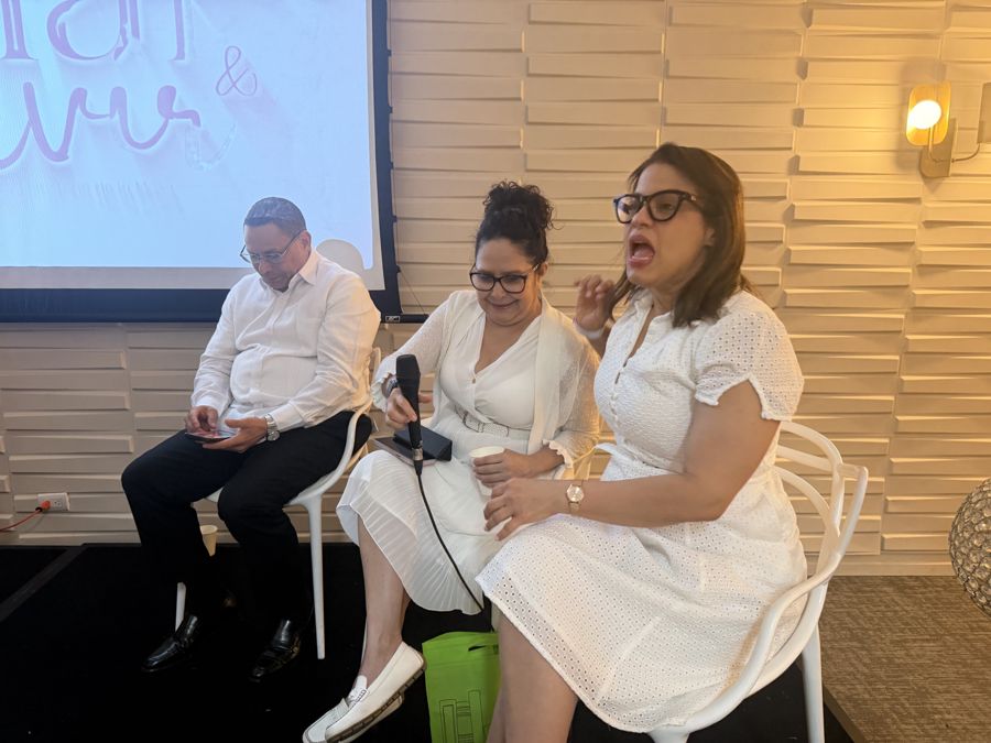Panel del congreso, Congreso Diseñados para Amar y Servir